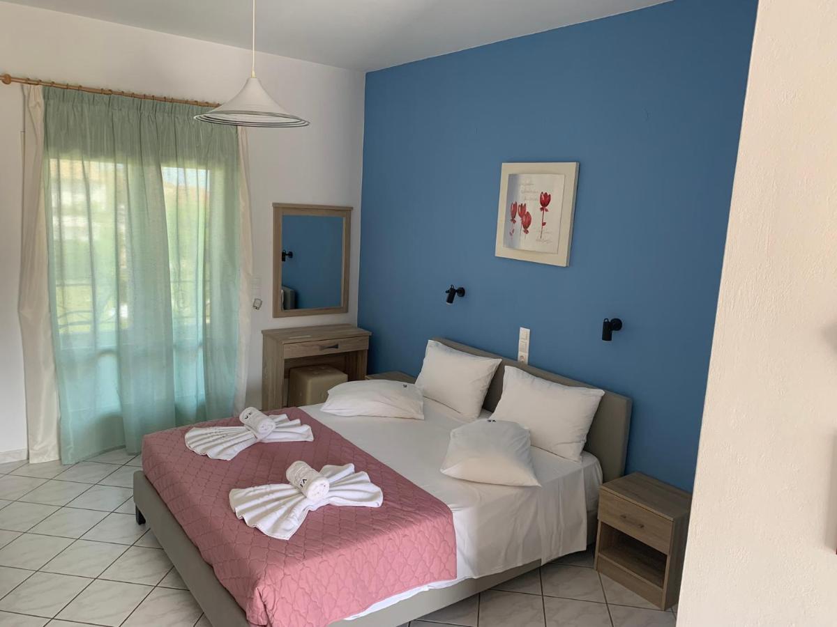 Eleftheria Studios And Apartments Acharavi  Exterior photo