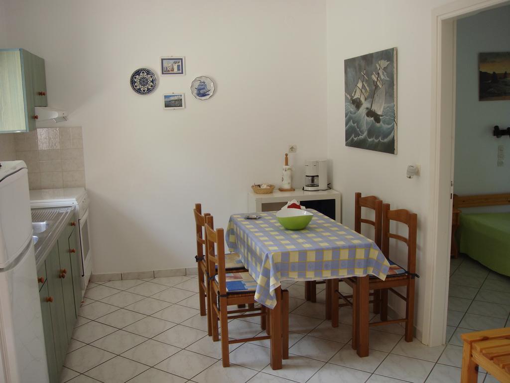 Eleftheria Studios And Apartments Acharavi  Room photo
